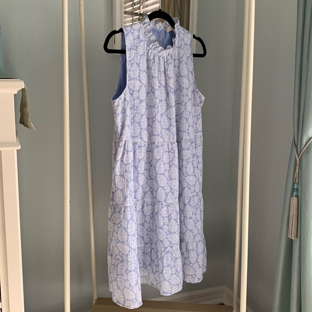 Loft light blue/periwinkle and white leaf sleeveless dress with pockets size L